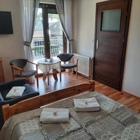 Bed & Breakfast Reveliqa - Pokoje Goscinne I Apartamenty Pobierowo