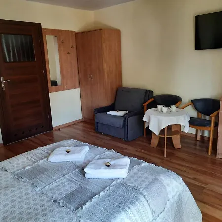 Bed & Breakfast Reveliqa - Pokoje Goscinne I Apartamenty