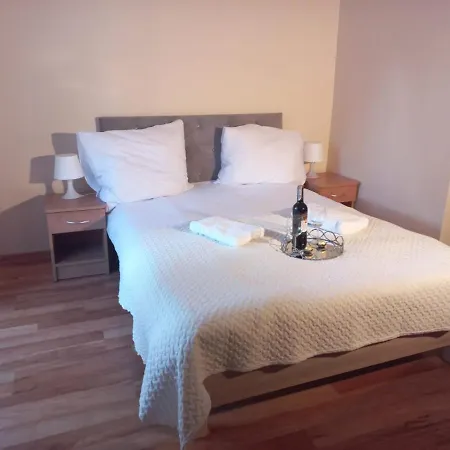 Reveliqa - Pokoje Goscinne I Apartamenty Pobierowo