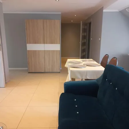 Bed & Breakfast Reveliqa - Pokoje Goscinne I Apartamenty Pobierowo