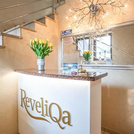 Reveliqa - Pokoje Goscinne I Apartamenty Bed & Breakfast