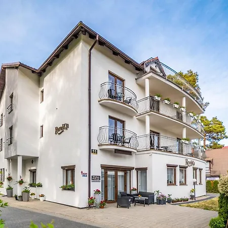 Bed & Breakfast Reveliqa - Pokoje Goscinne I Apartamenty 3*