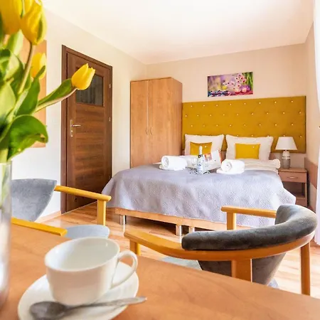 Reveliqa - Pokoje Goscinne I Apartamenty 3* Pobierowo