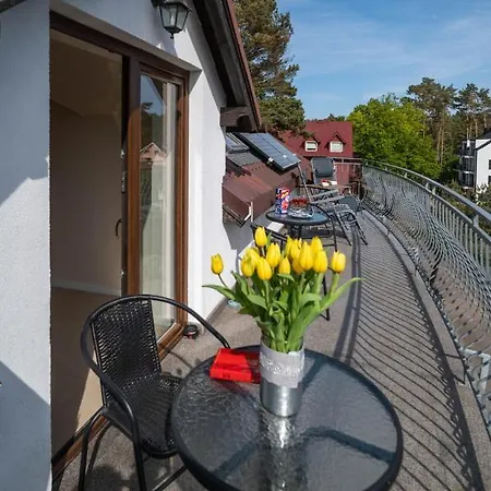 Reveliqa - Pokoje Goscinne I Apartamenty Bed & Breakfast