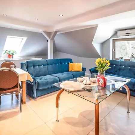 Bed & Breakfast Reveliqa - Pokoje Goscinne I Apartamenty Pobierowo