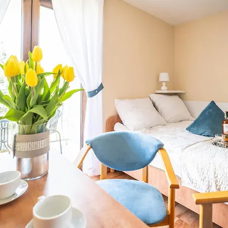 Bed & Breakfast Reveliqa - Pokoje Goscinne I Apartamenty