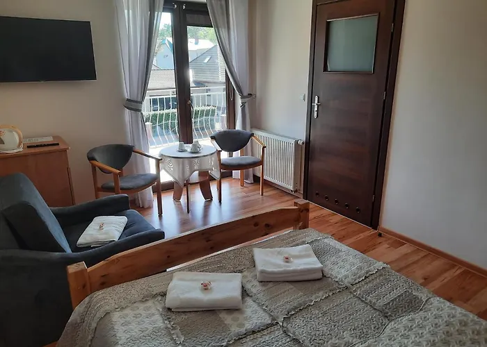 Nocleg ze śniadaniem Reveliqa - Gościnne I Pobierowo