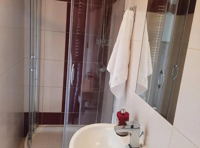 Nocleg ze śniadaniem Reveliqa - Gościnne I 3*