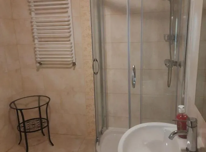 Nocleg ze śniadaniem Reveliqa - Gościnne I