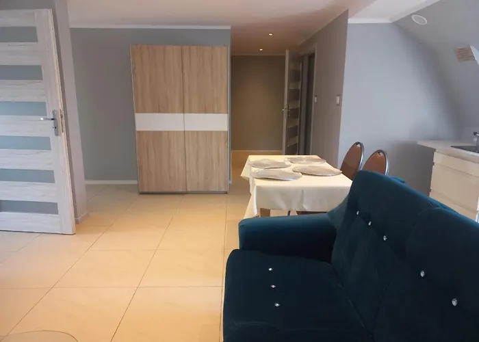 Nocleg ze śniadaniem Reveliqa - Gościnne I Pobierowo