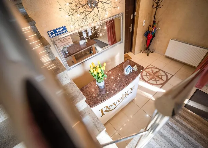 Reveliqa - Gościnne I Nocleg ze śniadaniem 3*
