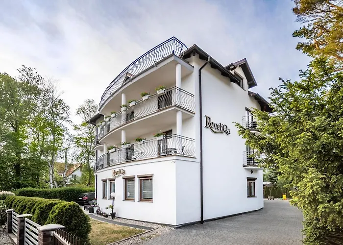 Reveliqa - Gościnne I