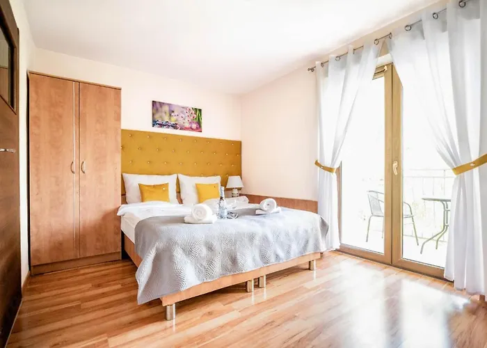 Reveliqa - Gościnne I 3*