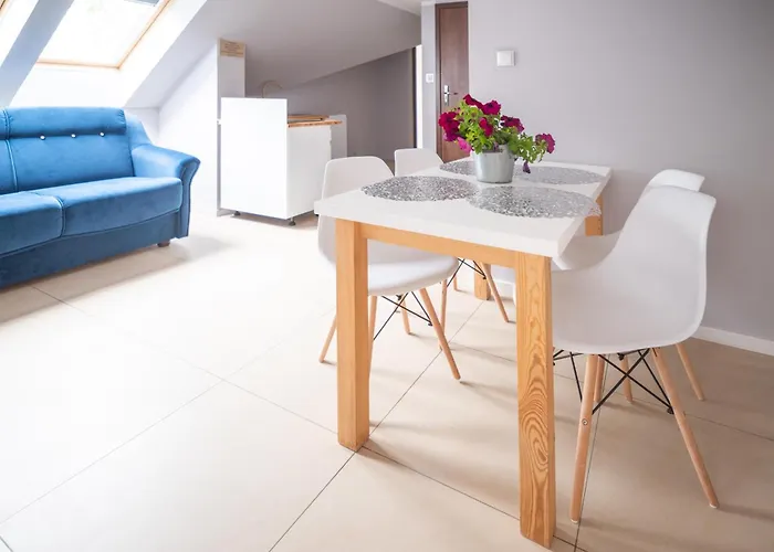 Reveliqa - Gościnne I Nocleg ze śniadaniem Pobierowo