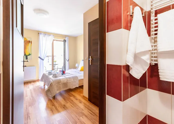 Reveliqa - Gościnne I Pobierowo