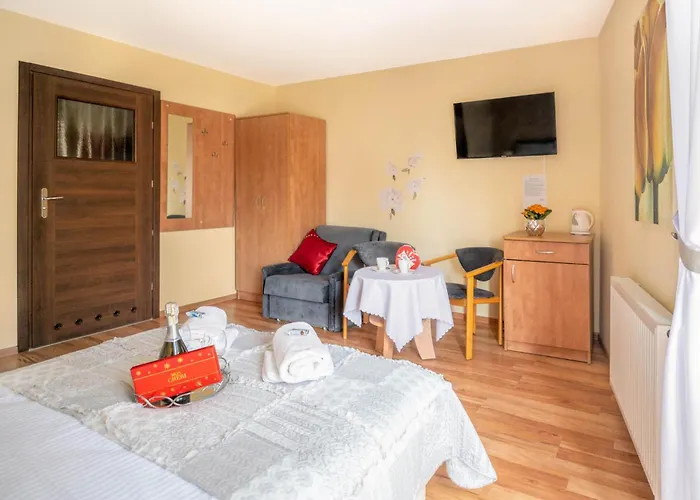 Reveliqa - Gościnne I 3* Pobierowo