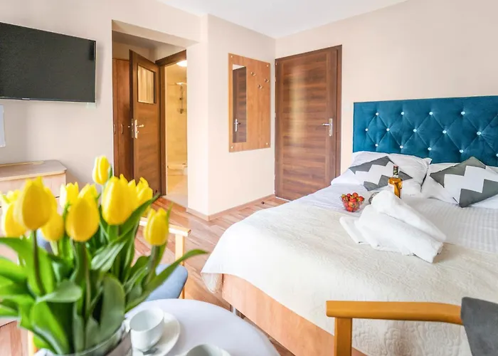 Reveliqa - Gościnne I Nocleg ze śniadaniem Pobierowo